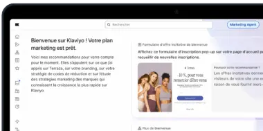 Interface utilisateur de Klaviyo avec recommandations marketing et formulaire d'inscription pour une offre de bienvenue.